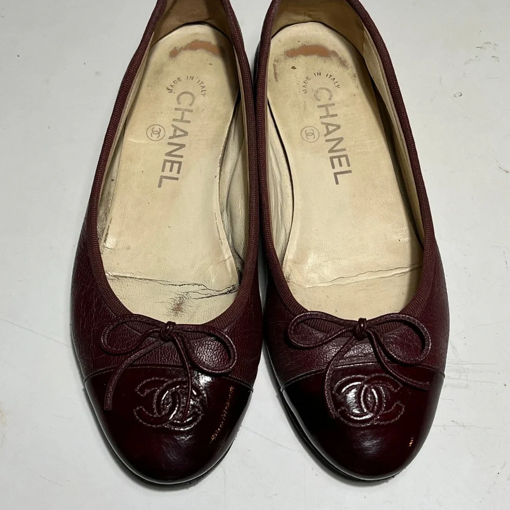 CHANEL Women's Dark Red Leather Flats - Picture 1 of 16